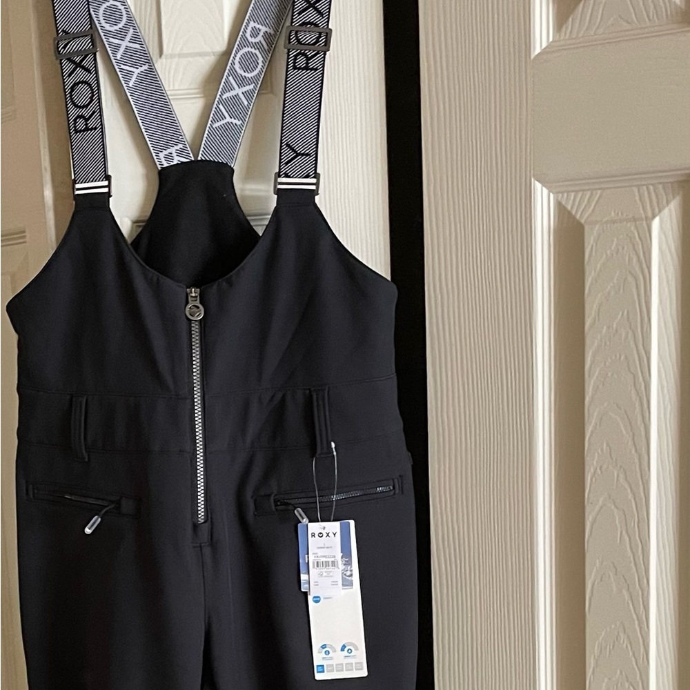 Women’s Roxy ski/snow board snowsuit